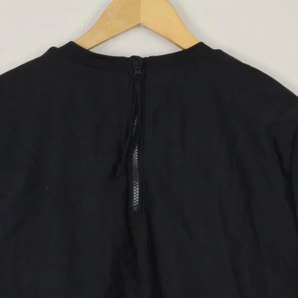 Torrid Black Snake Rose Crop Rashguard NWT - Picture 8 of 11